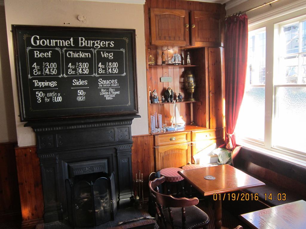 Queen Mary Inn Poole Exterior photo