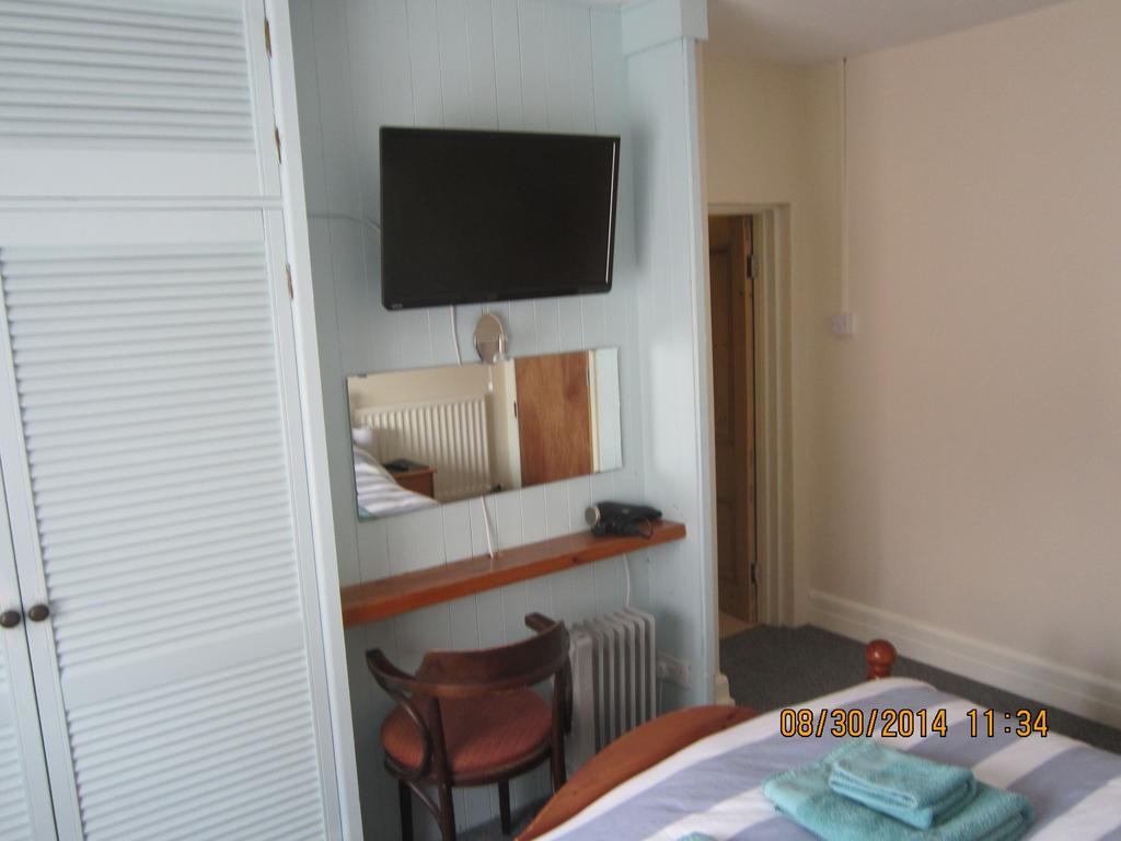 Queen Mary Inn Poole Room photo